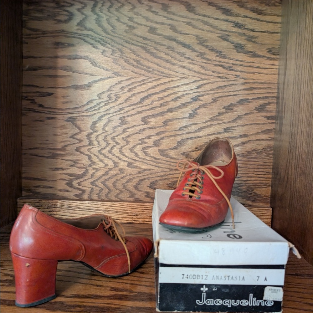 Vintage Red Leather Oxford Heels